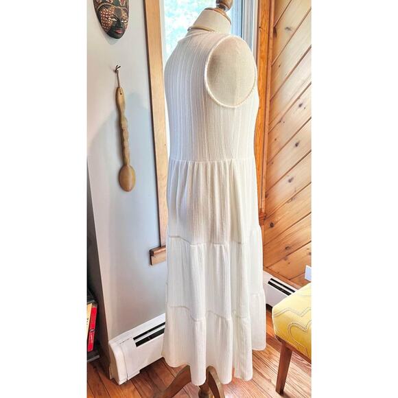 White Flowy Summer Peasant Dress - Picture 4 of 8
